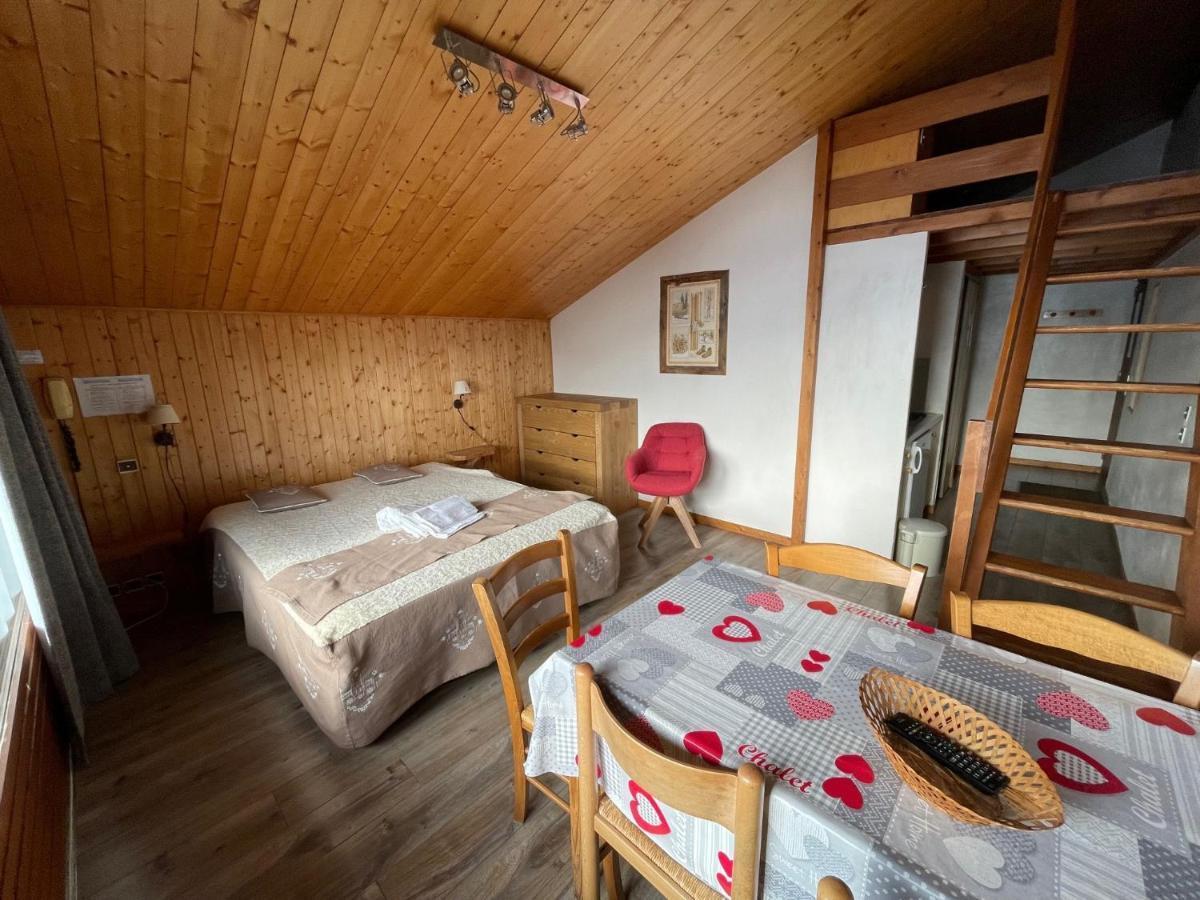 Hotel Le Very Ле-Сейсье Экстерьер фото