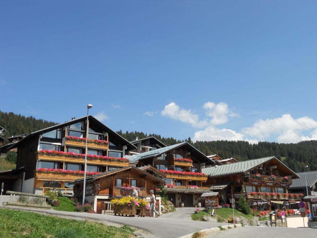 Hotel Le Very Ле-Сейсье Экстерьер фото